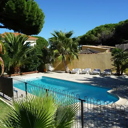 La Rescapade